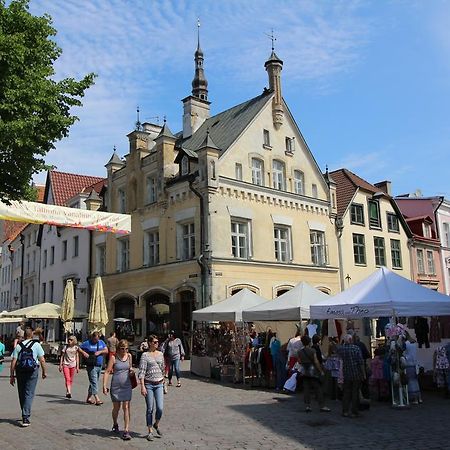 Tallinn City Apartments - Town Hall Square Bagian luar foto