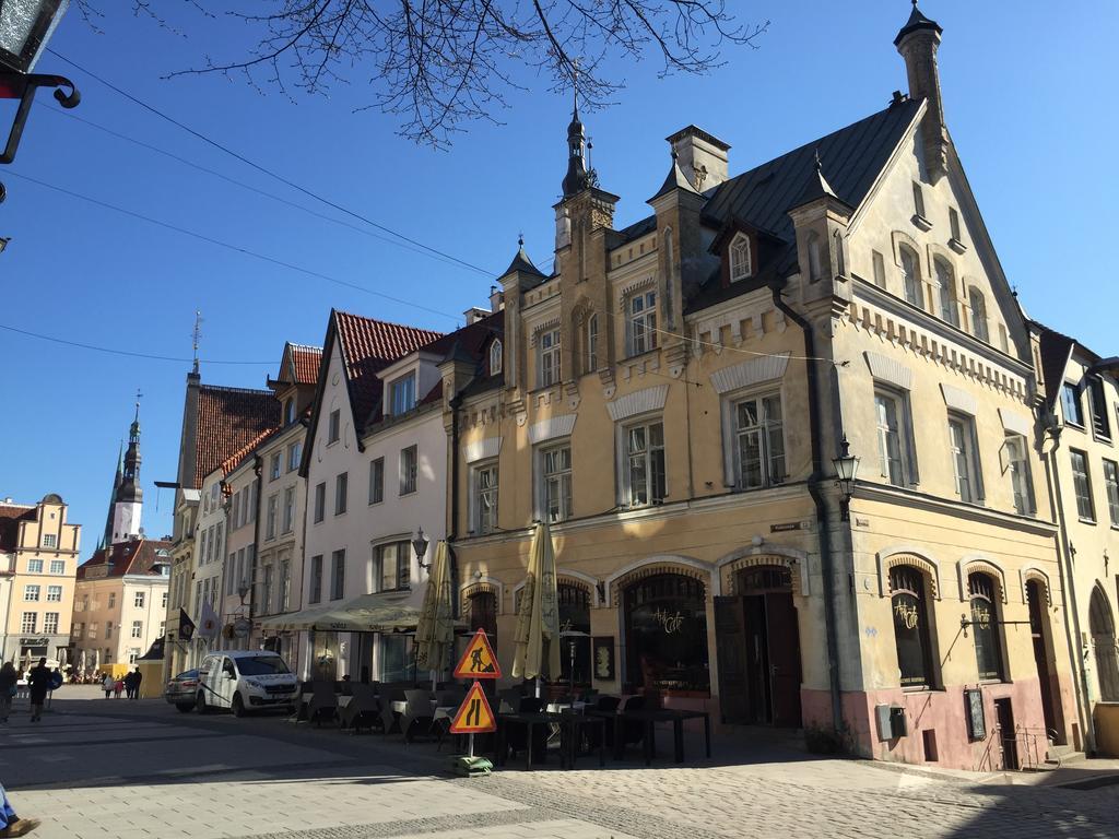 Tallinn City Apartments - Town Hall Square Bagian luar foto