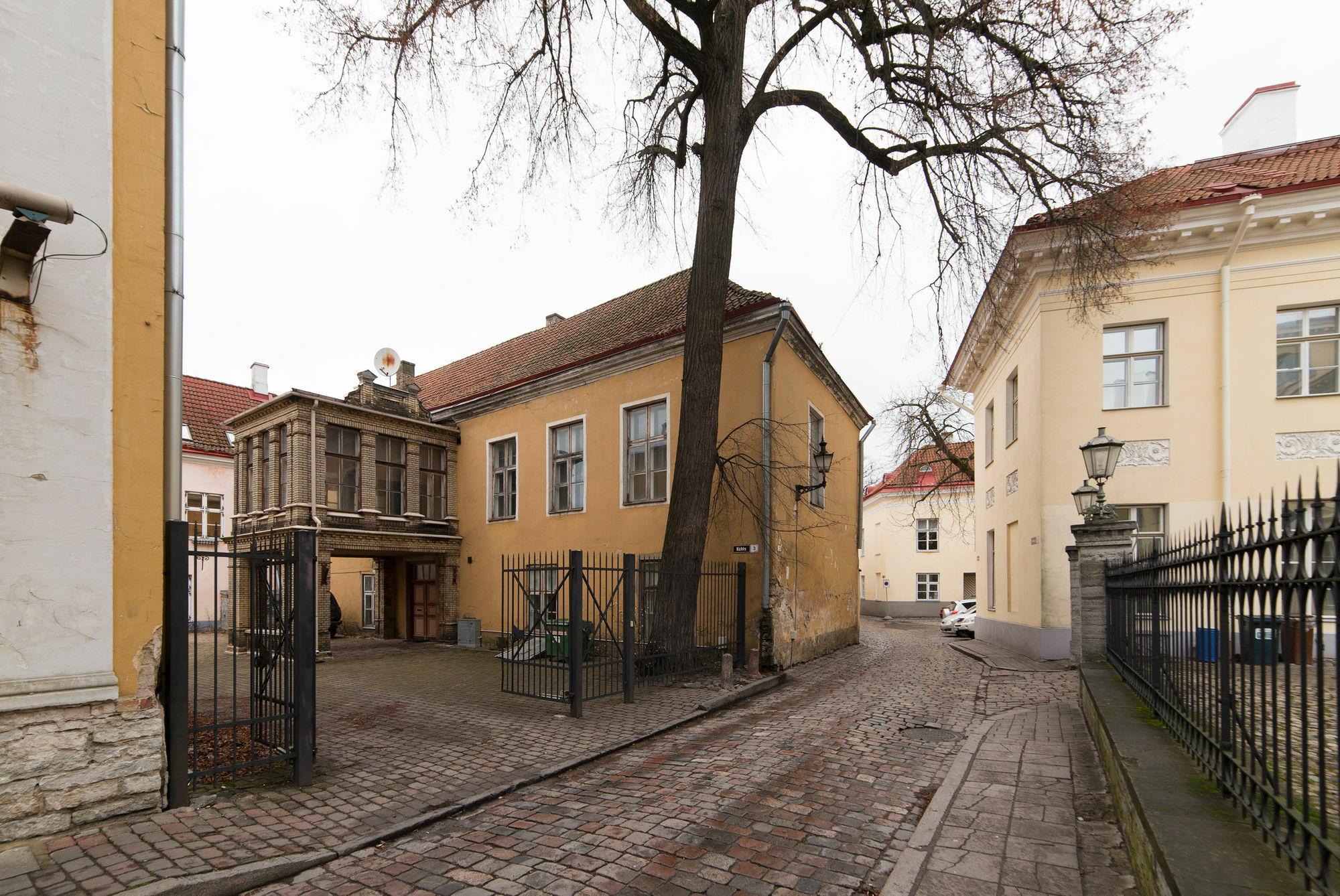 Tallinn City Apartments - Town Hall Square Bagian luar foto